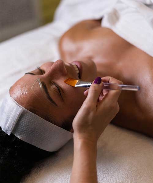 Implement specialized protocols for skin lightening, addressing hyperpigmentation through evidence-based medical interventions for a uniform complexion. <br> <br> <h4> <a href="https://drsameenaaesthetic.com/mesotherapy/">Appointment</a> </h4>